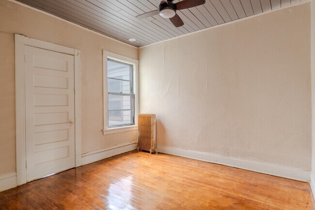 Building Photo - 1148 N 33rd St