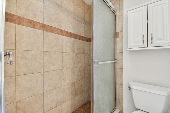 Building Photo - 345 Capri Blvd