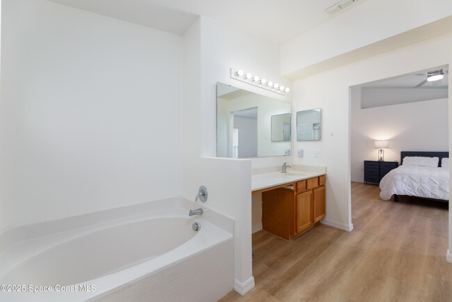 Building Photo - 4540 Bellaluna Dr