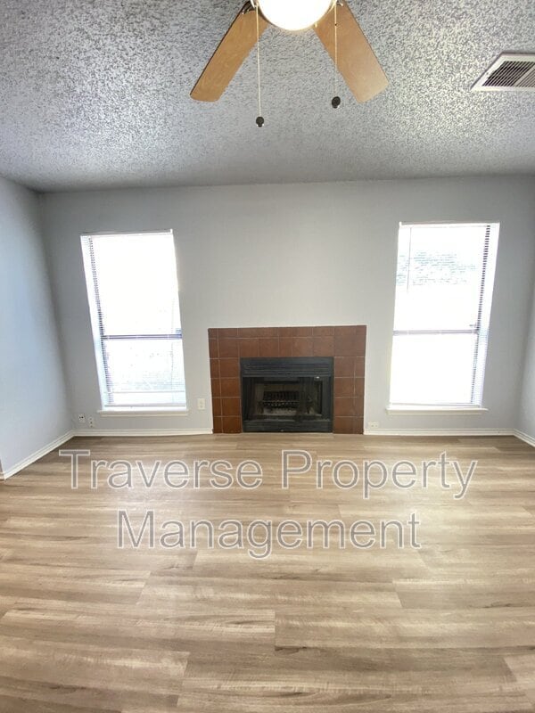 Building Photo - 2618 Isbella Dr