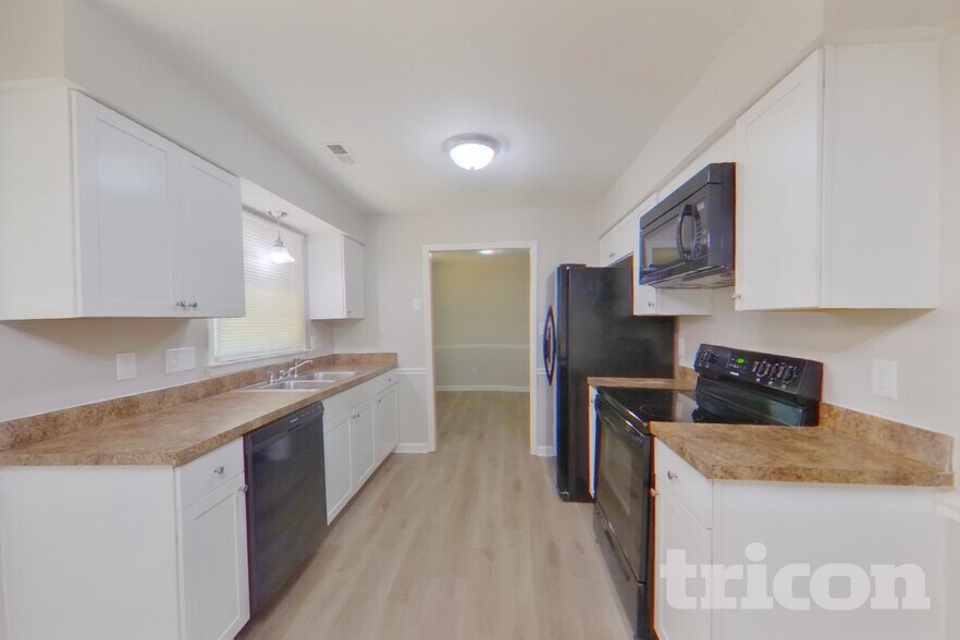 Building Photo - 8806 Brass Bell Ct