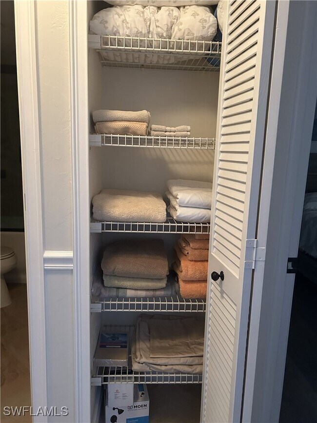 Building Photo - 7119 Lakeridge View Court