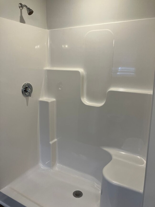 Building Photo - 3 Bedroom 2 Bathroom House- Groves at Sout...