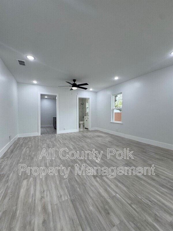 Building Photo - 1441 Dann St