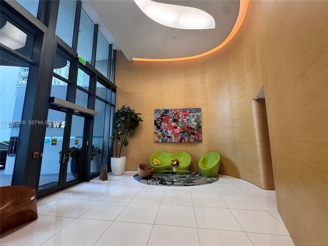 Building Photo - 501 NE 31st St