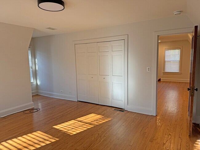 Building Photo - 366 E Wisconsin Ave