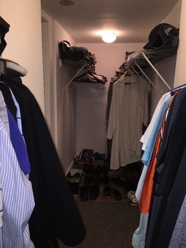 Building Photo - 1353 N State Pkwy