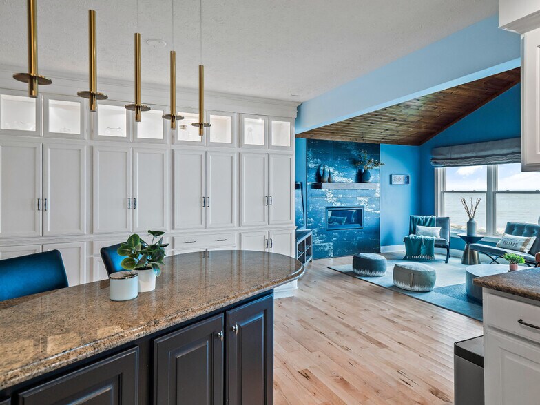 Building Photo - 32414 Lake Rd