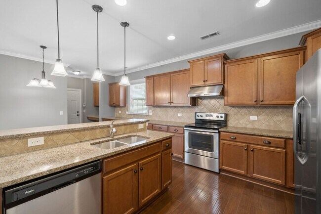 Building Photo - Stunning rental home in beautiful Ardrey Crest