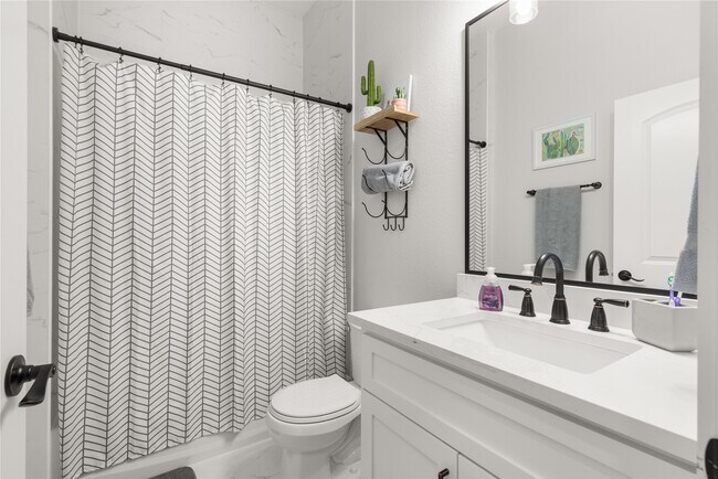 Building Photo - 3559 Pebble Beach Blvd