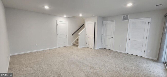 Building Photo - 64 Sister's Farmstead Rd