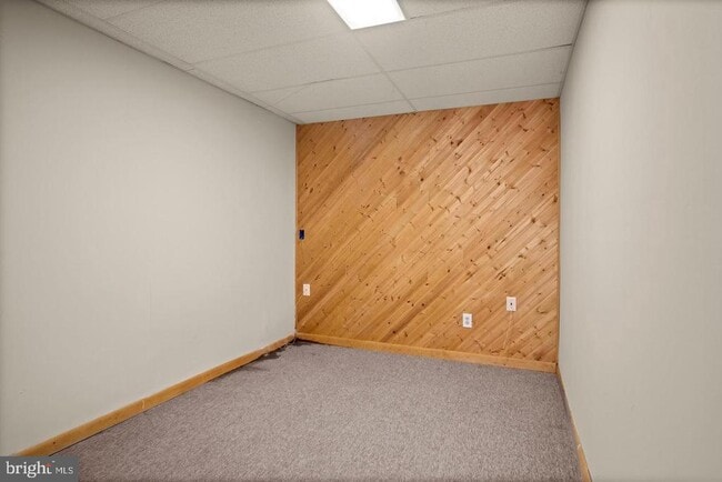 Building Photo - 1602 Oak Spring Way