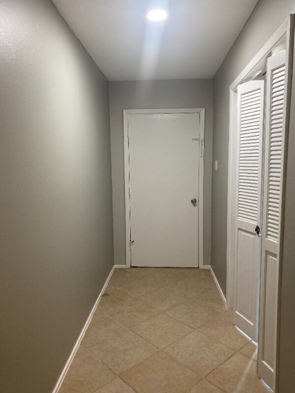 Building Photo - 15322 E Hampton Cir