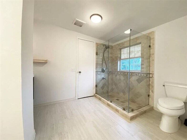 Building Photo - 1316 Dunbarton Dr