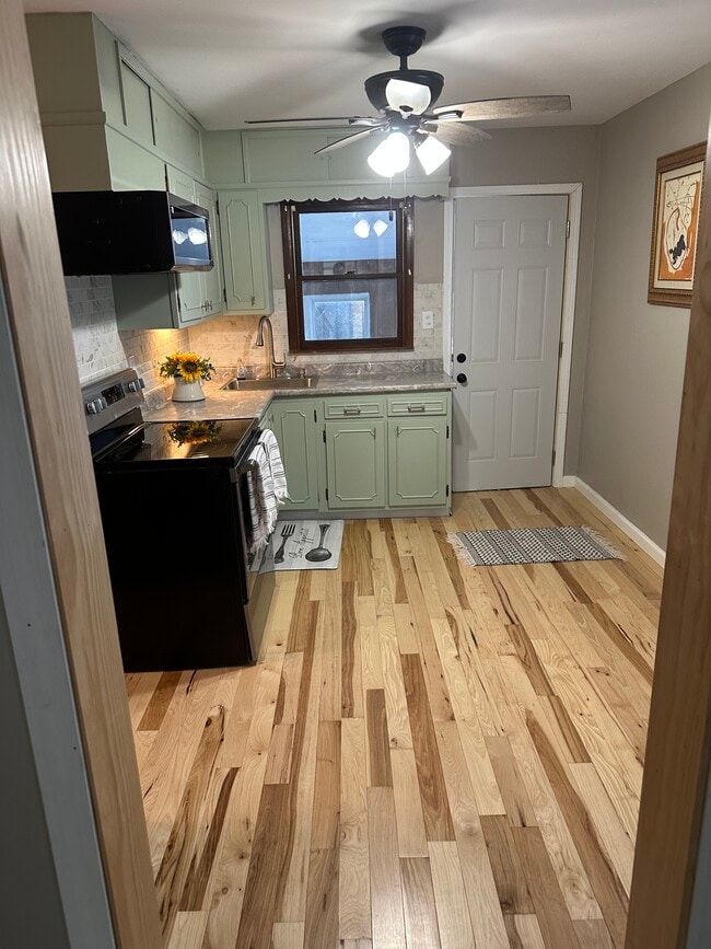 Building Photo - 2052 N 20th St