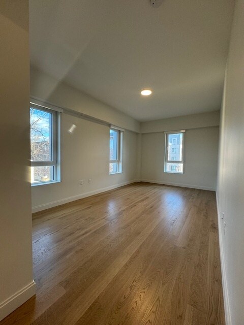 Building Photo - 59 Brighton Ave