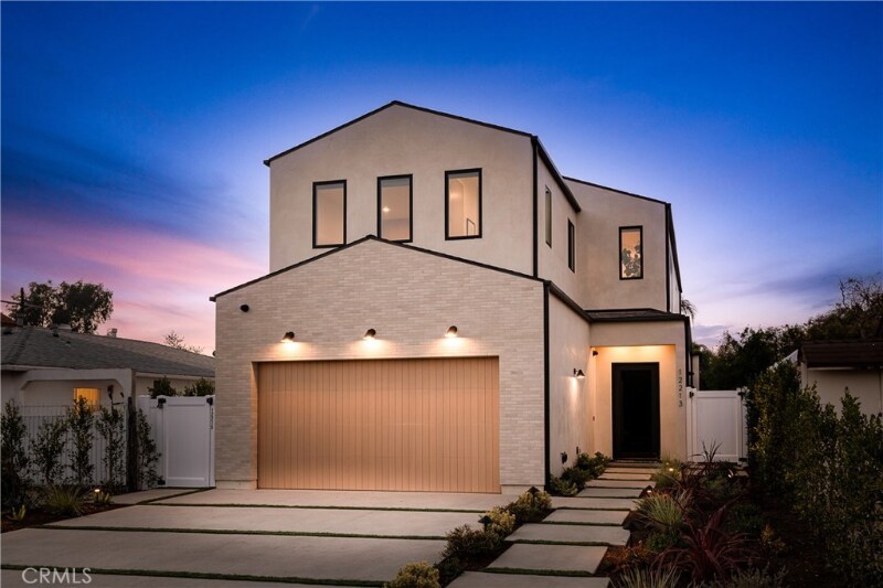 Primary Photo - 12213 Allin St