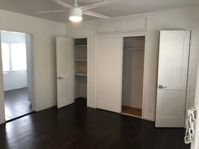 Building Photo - 1275 E 2nd St