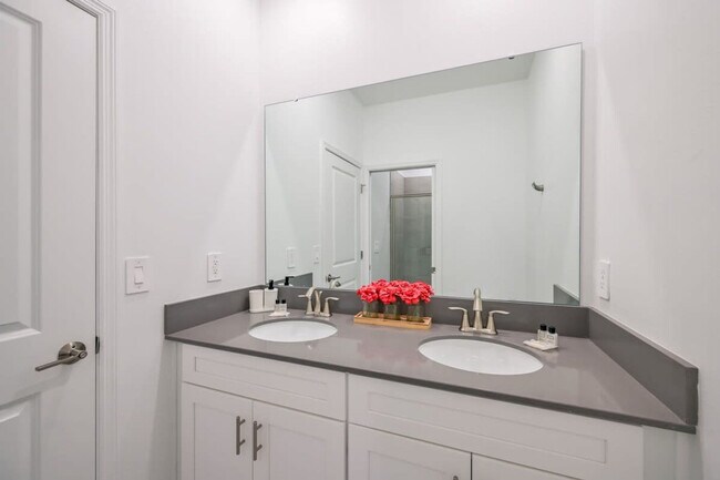 Building Photo - 2644 Reading Trail