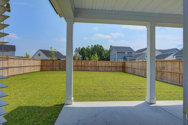 Building Photo - 142 Paddle Boat Wy