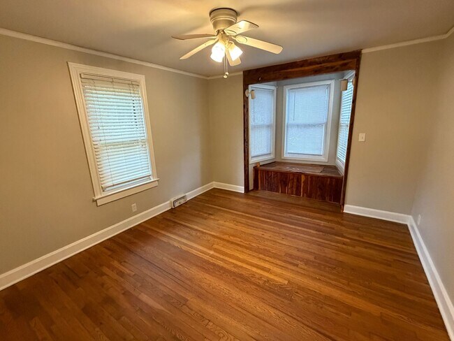 Building Photo - AUGUST RENT SPECIAL! 2 Bed, 1 Bath Home Available in Greenville