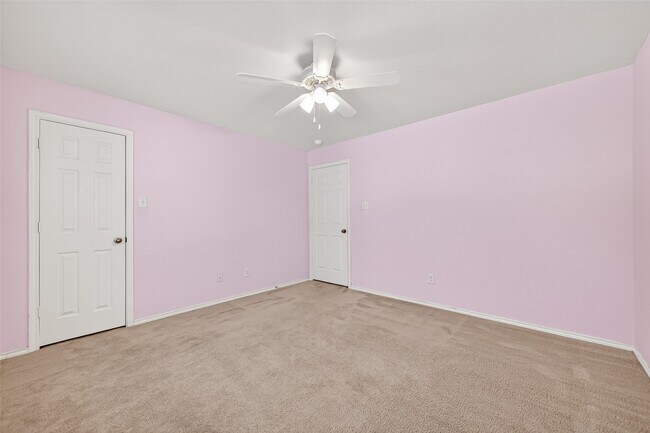 Building Photo - 17611 Haywood Oaks Dr