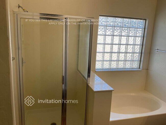 Building Photo - 7940 E Caballero St