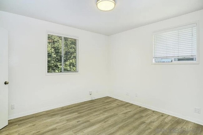 Building Photo - 4721 Edgeware Rd