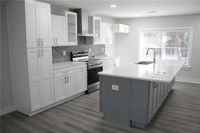 Building Photo - 970 Bates Rd