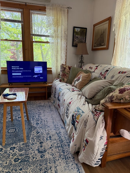 Building Photo - 19 Frog Pond Rd