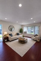 Building Photo - 421 E Acacia Ave