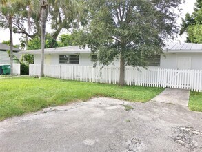 Building Photo - 5831 SW 62nd St
