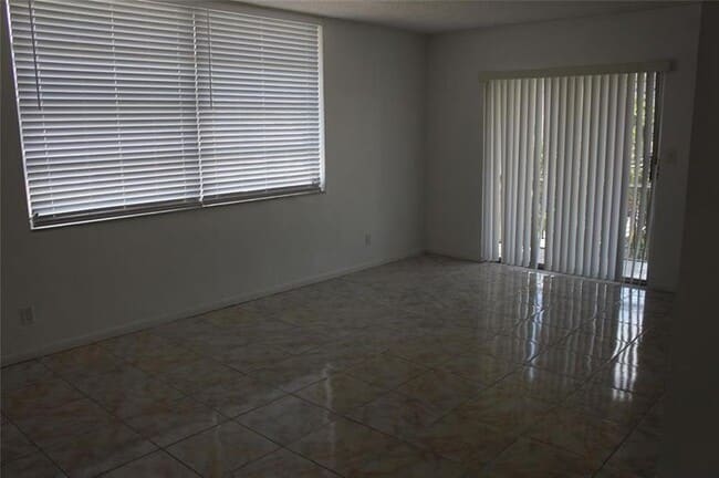 Building Photo - 1720 Funston St