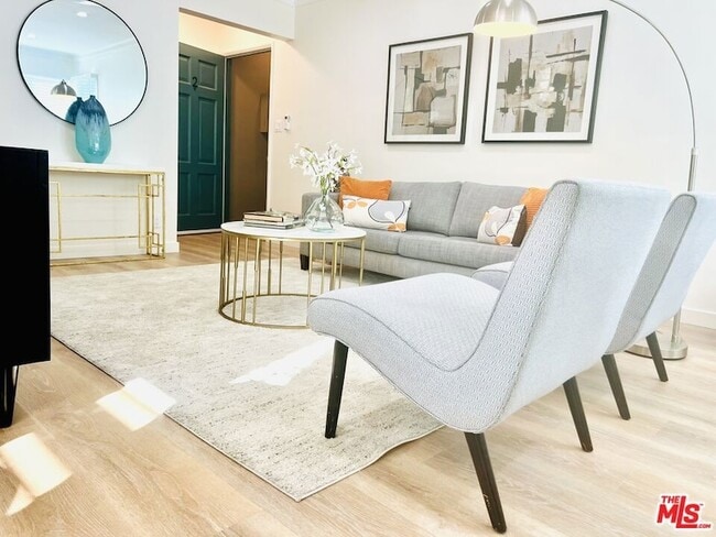 Building Photo - 1843 Normandie Ave