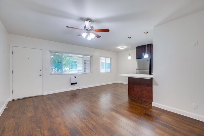 Interior Photo - Modern Courtyard-Style Living in Hyde Park...