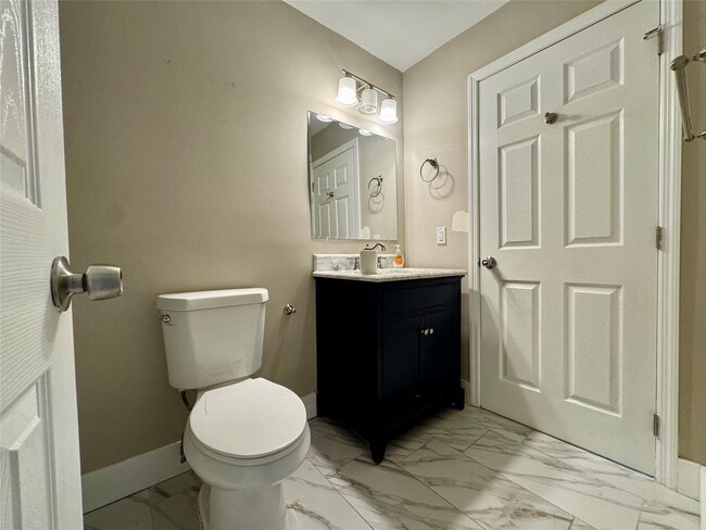 Building Photo - 1871 NW 31st Ct