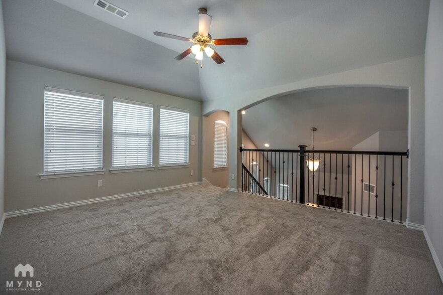 Building Photo - 100 Knight of Realm Blvd