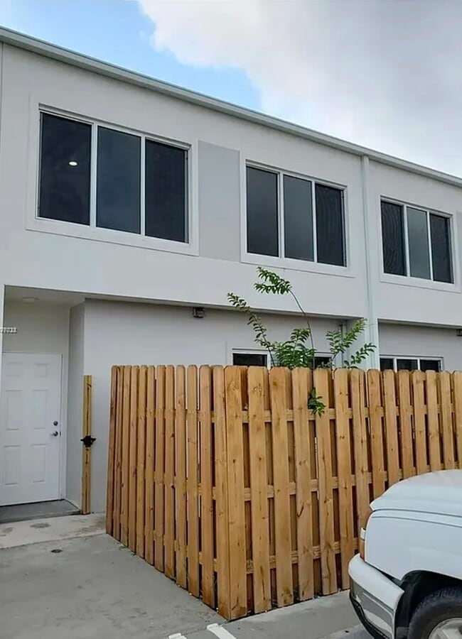 Building Photo - 25783 SW 139th Ct