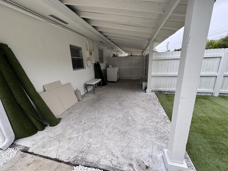 Patio - 13680 NE 16th Ave