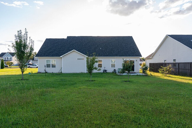 Building Photo - 308 Channel Run Ln