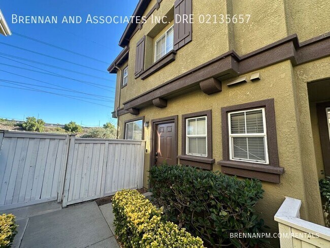 Building Photo - 1165 Latigo Cove