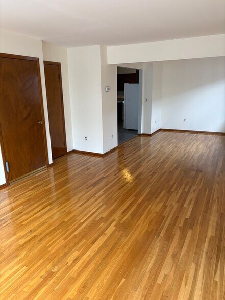 Building Photo - 608 Bergen St