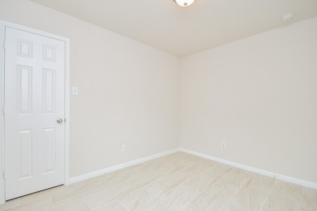 Building Photo - 17119 Hawks Landing Dr