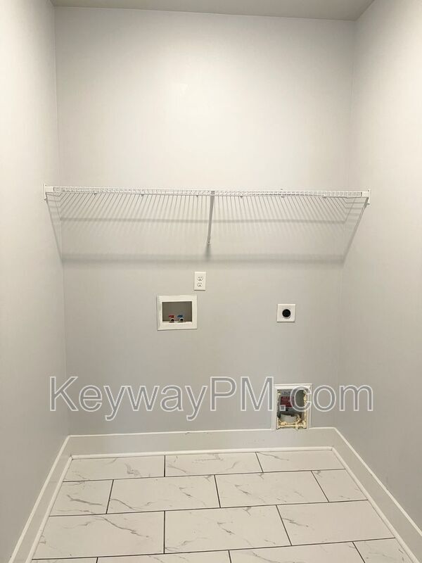 Building Photo - 2217 Laurens St