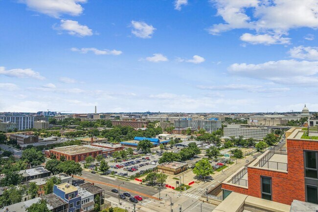 Building Photo - Fabulous 1 Bed/1 Bath condo at The Avidian in Navy Yard!