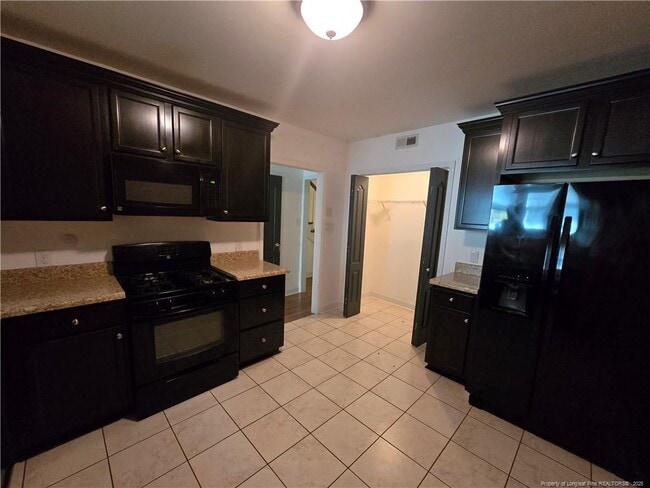 Building Photo - 214 Hay St