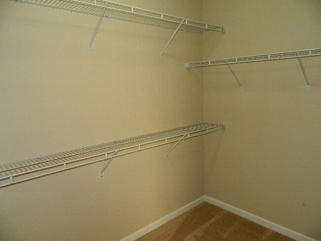 Building Photo - Beautiful home located in Vineyard Pointe Village