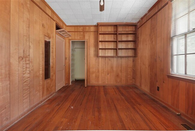 Building Photo - 2308 Cherokee Dr