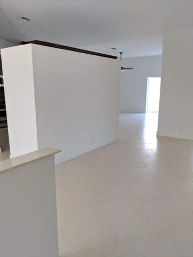 Building Photo - 4593 Bucida Rd