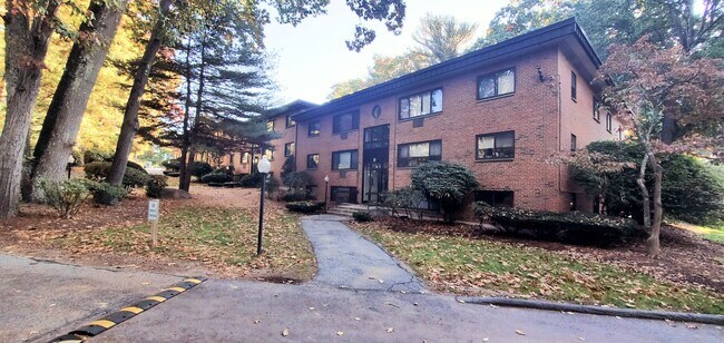 Building Photo - 1 bedroom Oak Terrace-Framingham